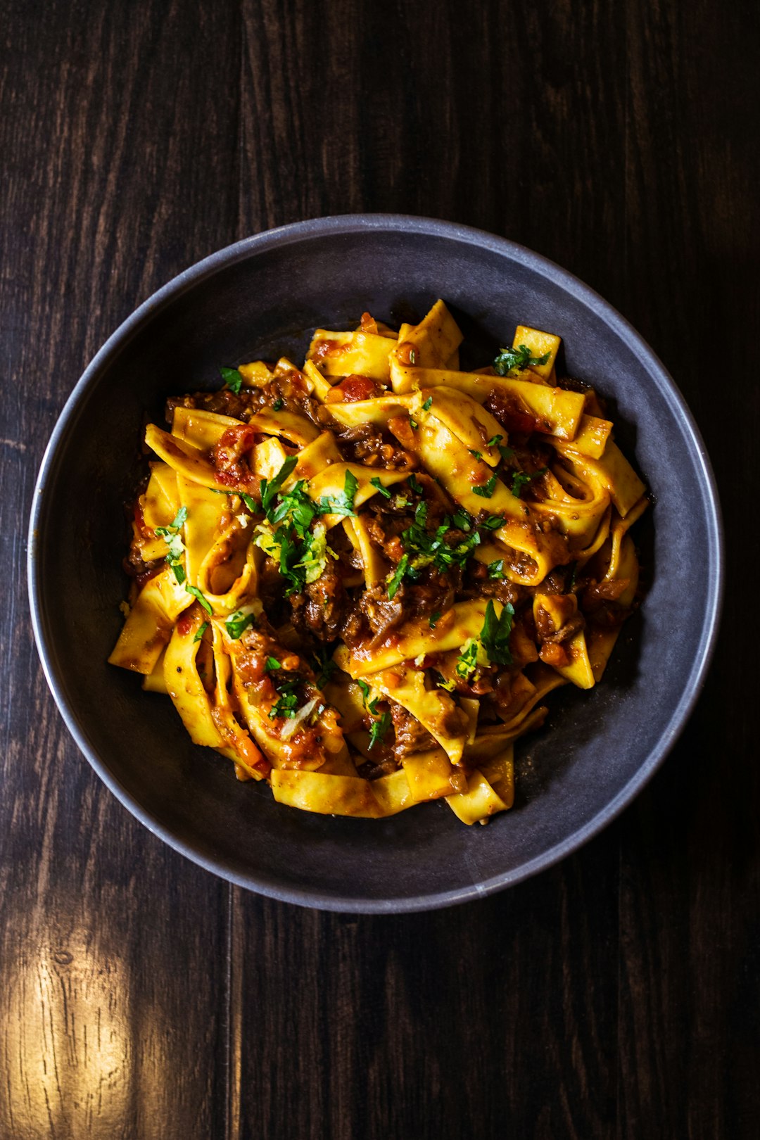 Pasta casera servida en un bol