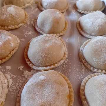 Sorrentinos caseros x8 + salsa